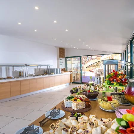 Elmi Hotel&suites Hotel