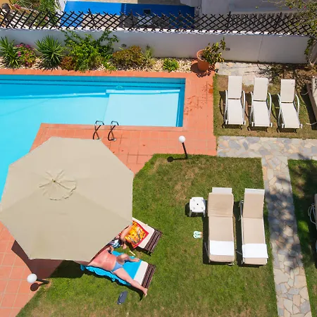 Elmi Hotel&suites Hotel