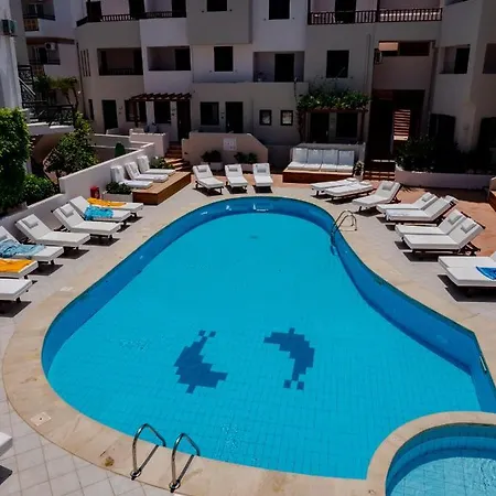 Elmi Hotel&suites Hotel