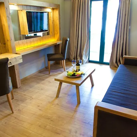 Hotel Elmi Hotel&suites 4*